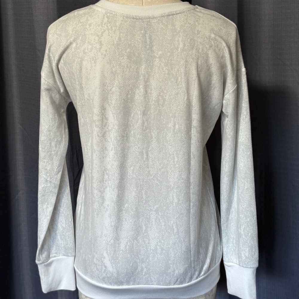 Mondetta Ladies Lightweight Printed Top Oyster Mushroom in XS - Picture 7 of 14